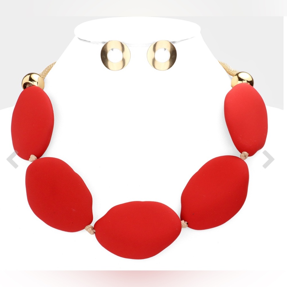 Red Colored Oval Collar Necklace